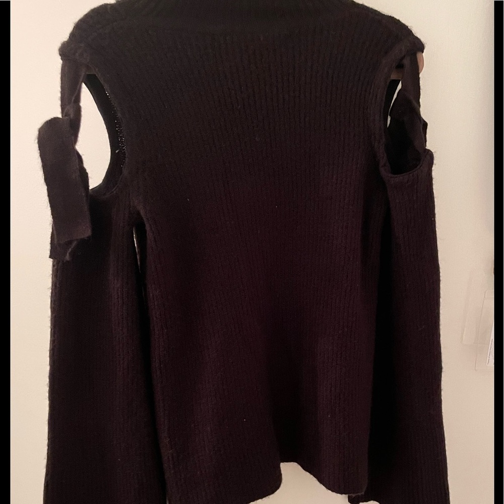 Size small